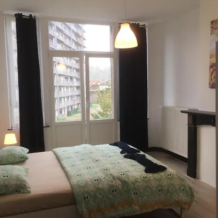 Leonard Room-3